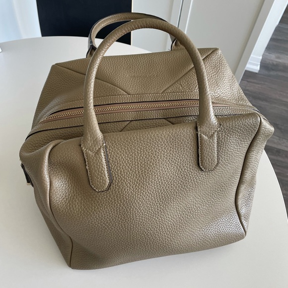 Bruno Magli Beige Cube Bag - Picture 1 of 16